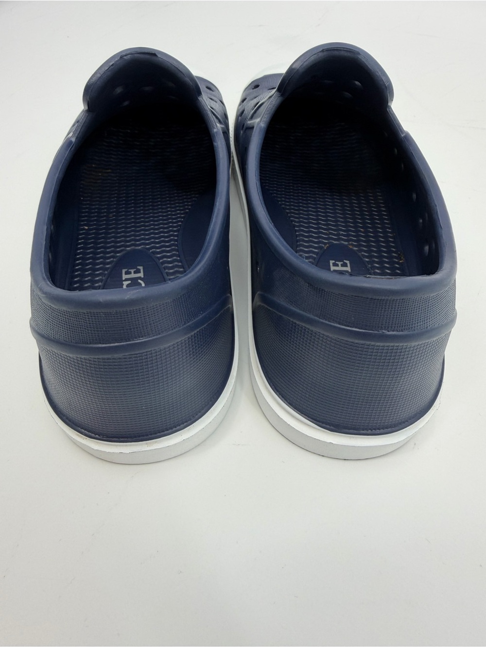 The Children’s Place Navy Blue Slip-On Water Shoes Sneakers Size 1 - Picture 5 of 10